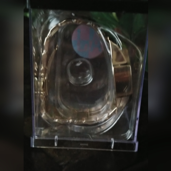 Gold Watch - Picture 5 of 8